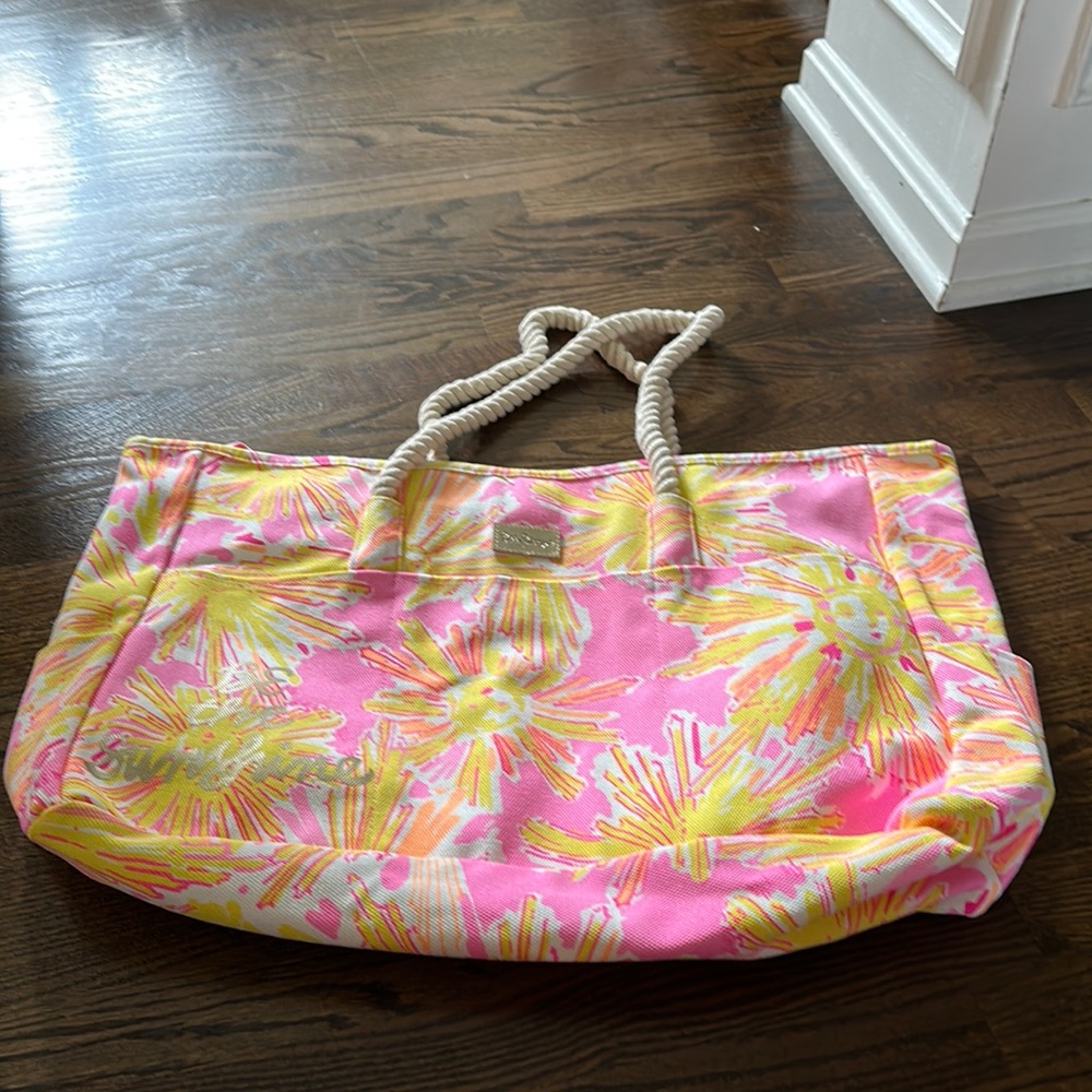 Lilly Pulitzer rope handle beach bag